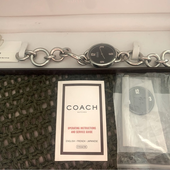 COACH Ladies Chain Watch - Picture 1 of 3